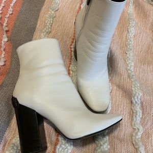 Kendall & Kylie White boots